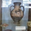 P016 ... Corinthian panel-amphora by the Geledakis painter, and pyxis with lid, 590-570 BC...